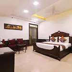 Hotel Lavish Inn By Qotel Rajouri Garden New Delhi